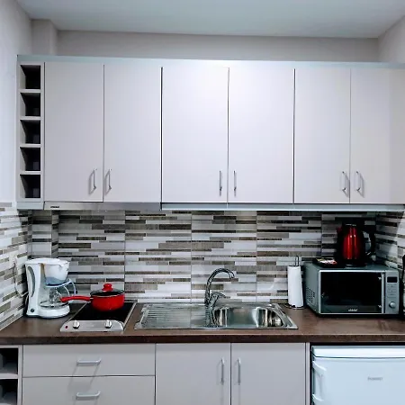 شقة Square 1 Pírgos